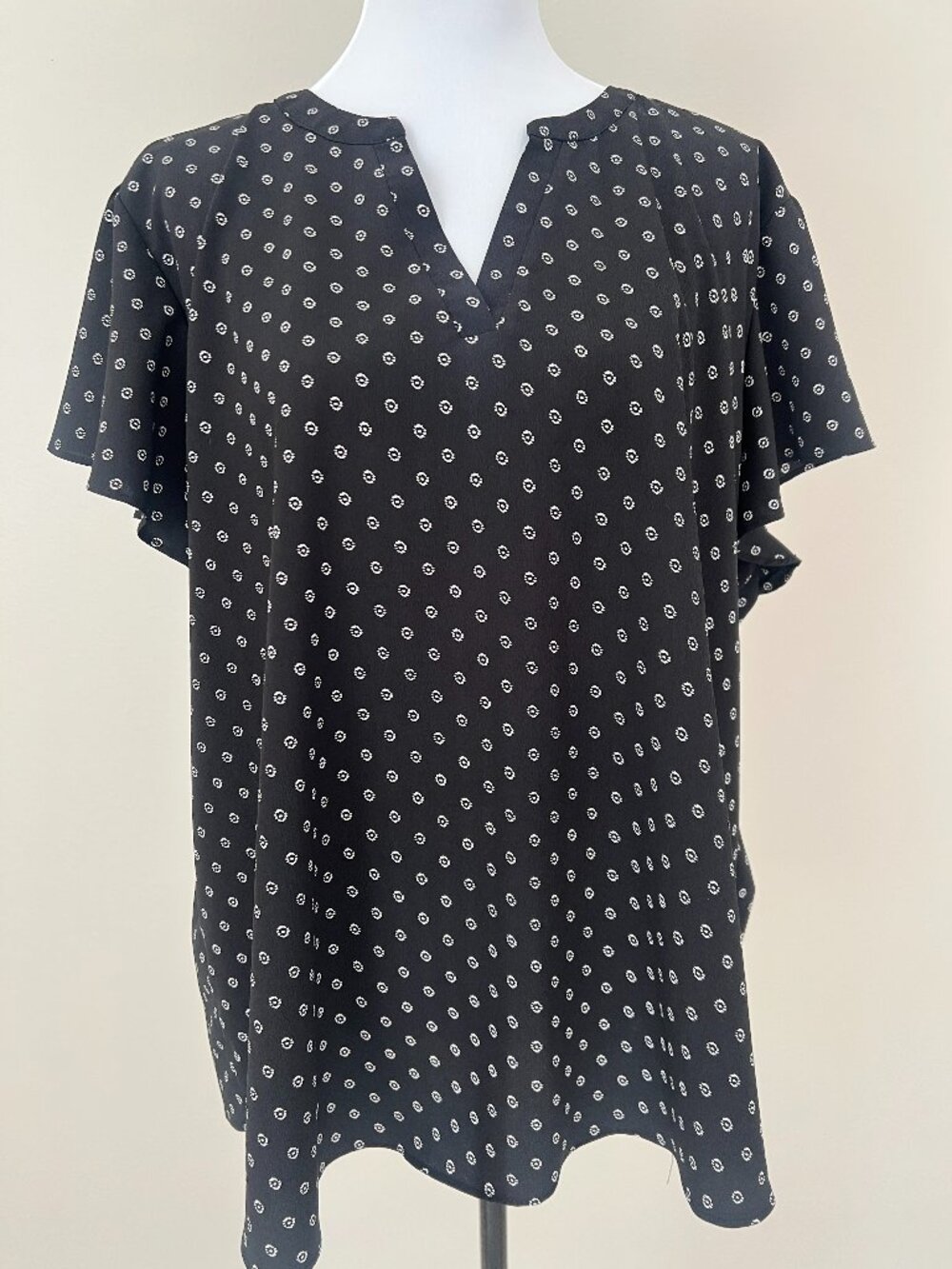 Maurices Atwood Flutter Sleeve Top Blouse - Size 1X - Black